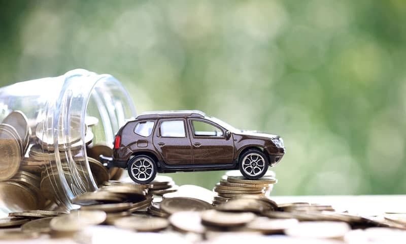 買車頭期款要準備多少？完整試算貸款成數、利率與每月還款金額！